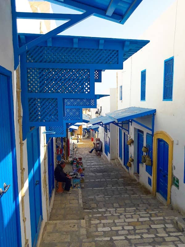 Medina Garden - Image 2