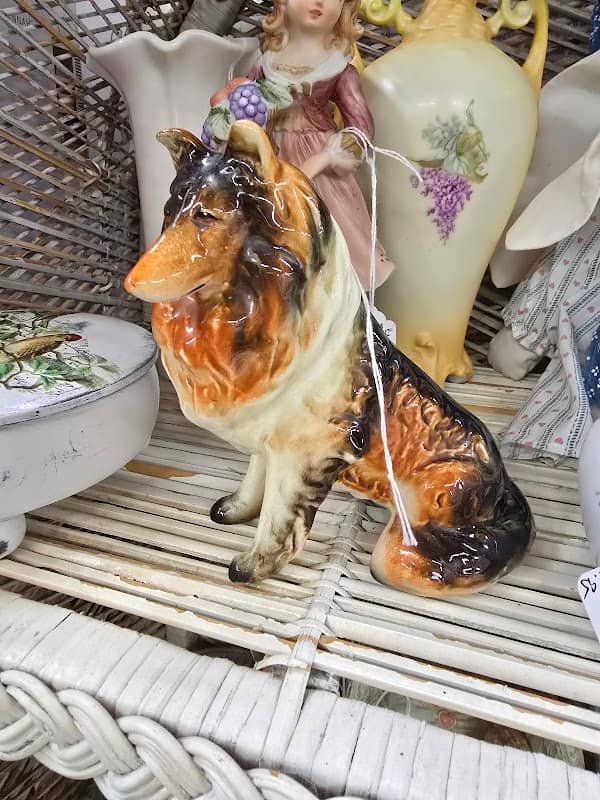 Among Friends-the Fun Flea Market - Image 1