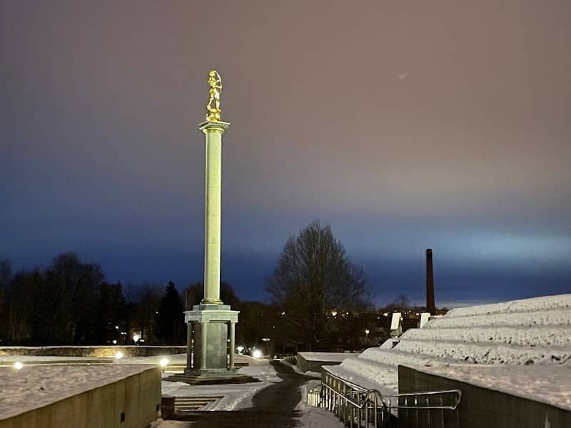 Sundial Square - Image 1