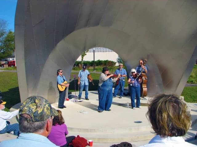 Carl Lee Park - Image 2