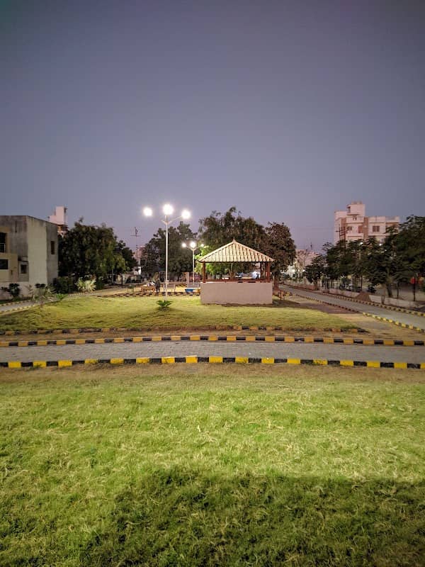 Joggers Park - Image 1