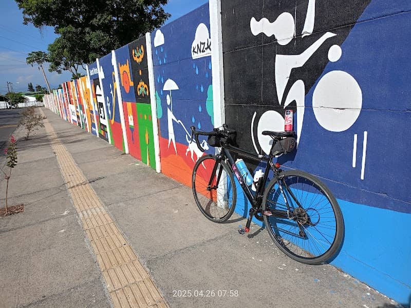 Mural artístico - Image 1