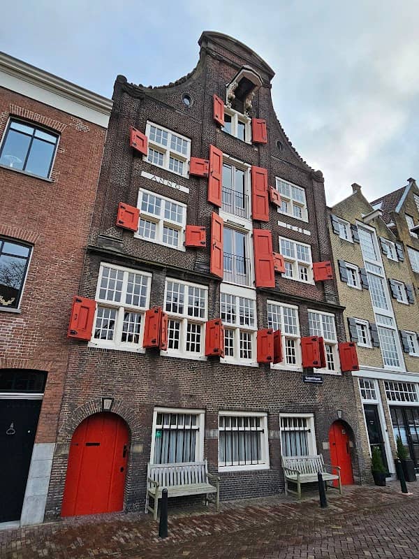Historic harbor Wolwevershaven - Image 3