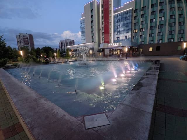 Fontan S Podsvetkoy - Image 1