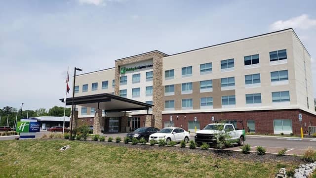 Holiday Inn Express & Suites Nashville North - Springfield by IHG - Image 1