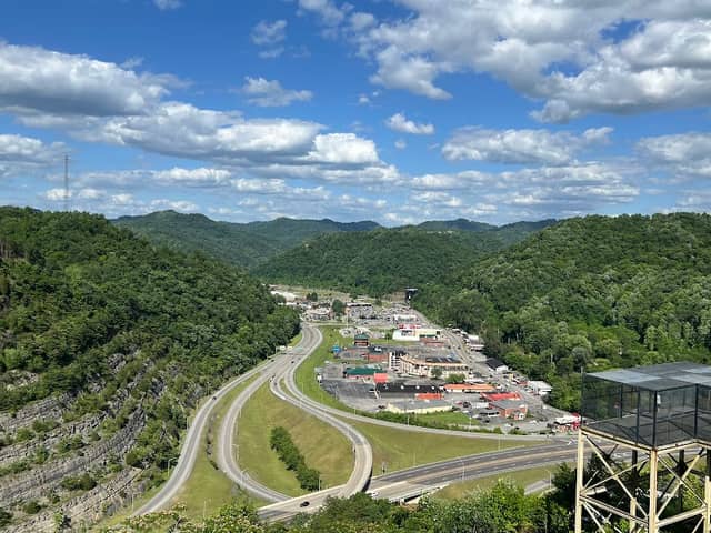 Pikeville Cut-Through Overlook - Image 2