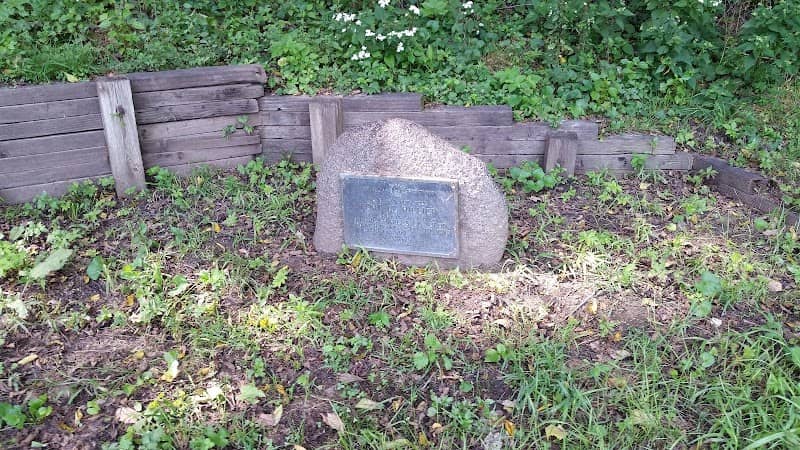 Fort LeHillier Marker - Image 1