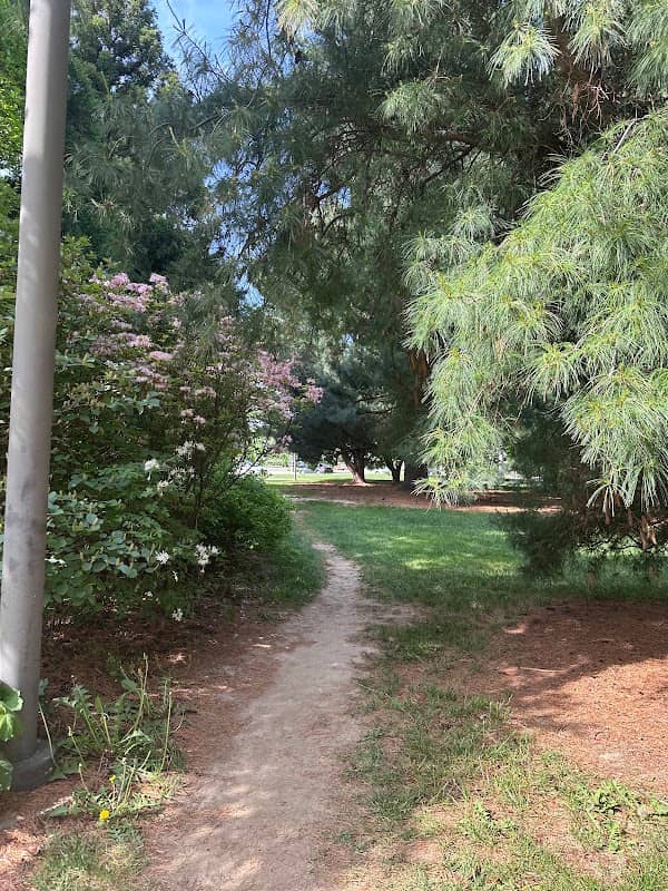 Dunham Garden - Image 2