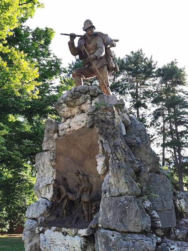 Monumento all'Alpino - Image 2