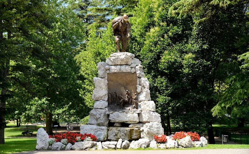 Monumento all'Alpino - Image 1