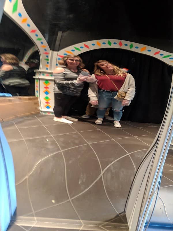 Amazing Mirror Maze - Image 3