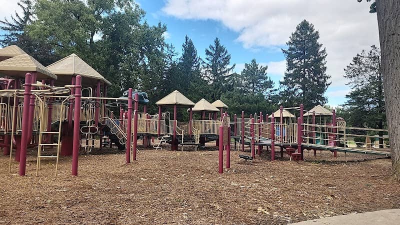 Island Park - Image 1
