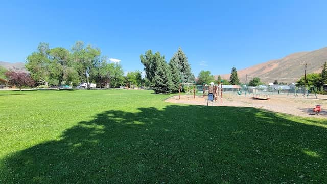Bellevue City Park - Image 1
