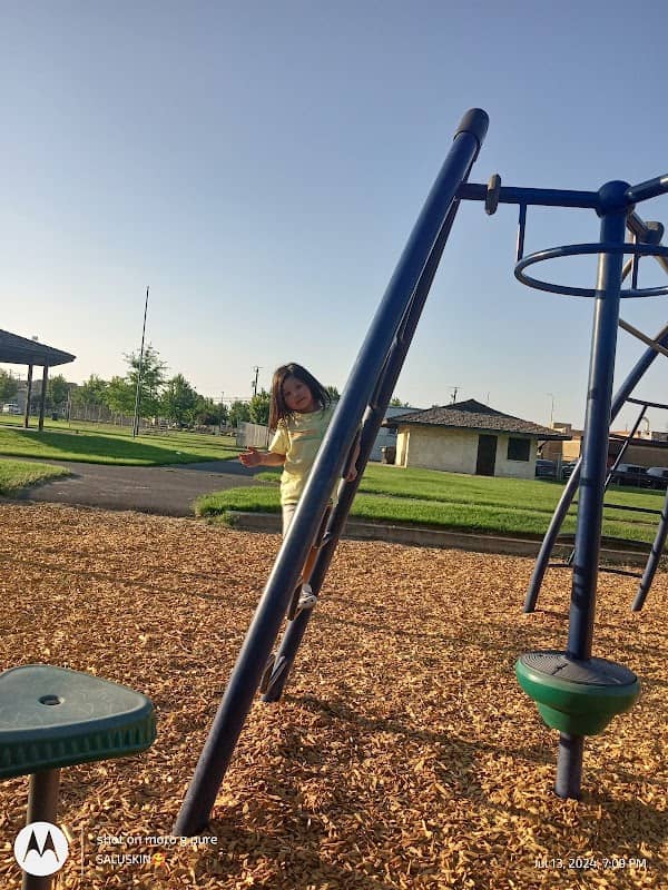 Pioneer Park - Image 2