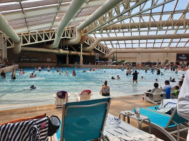 Klondike Kavern Water Park - Image 2