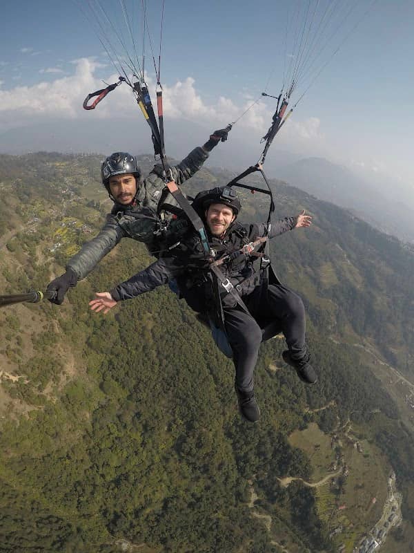 Team 5 Nepal paragliding - Image 2