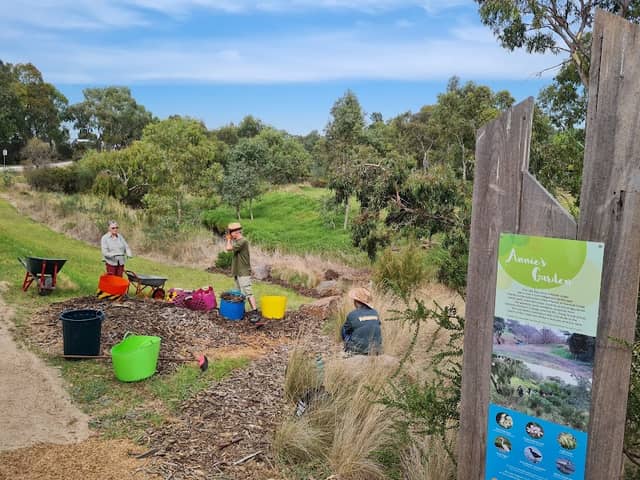 Annie's Garden - Image 1