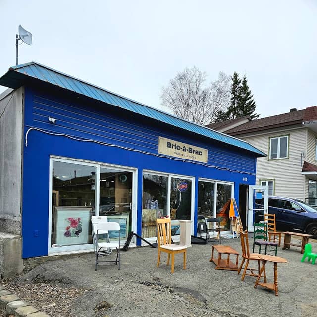 Bric-à-Brac - Image 1