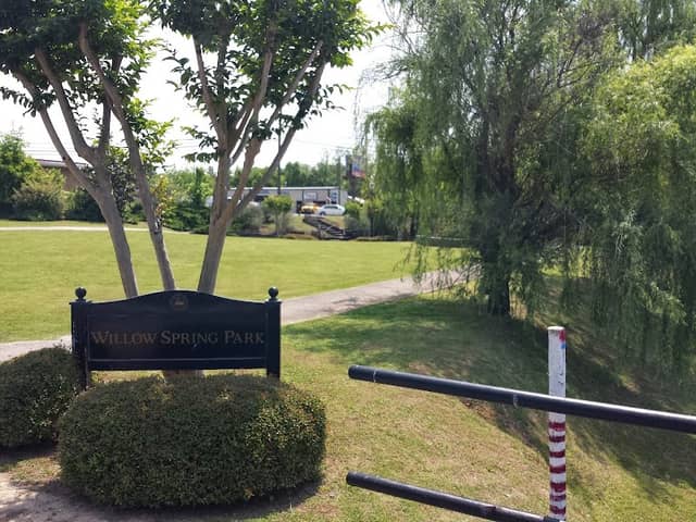 Willow Spring Park - Image 2