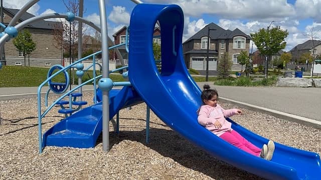 Village Green Park - Image 2