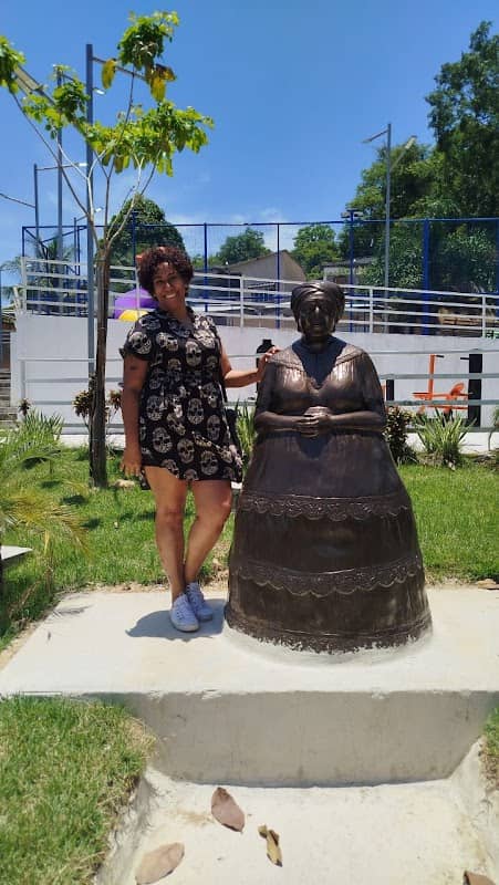 Estátua Líder Quilombola Maria Conga - Image 1