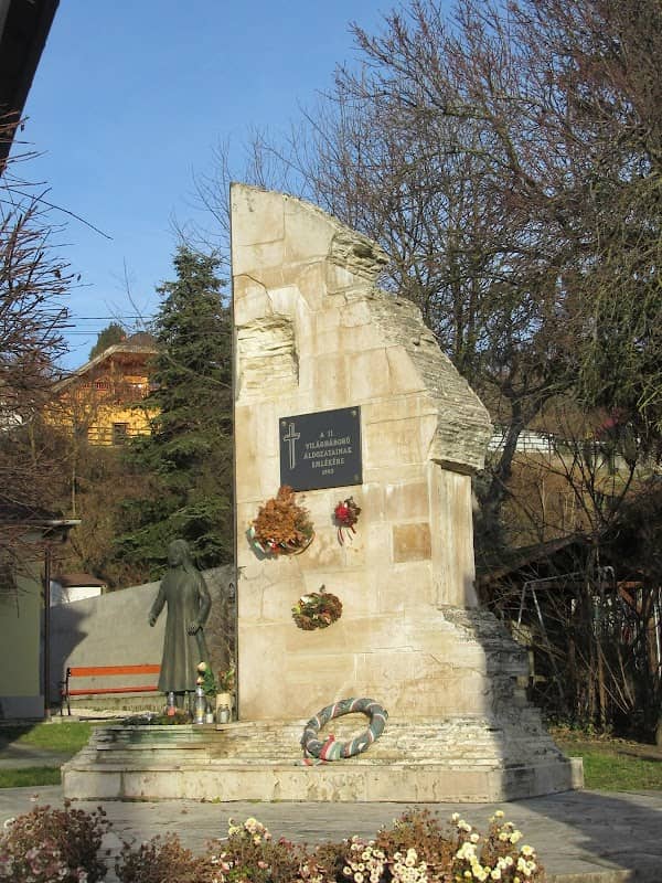 II. világháborús hősök emlékműve - Image 1