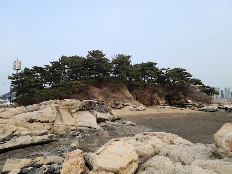 Aamdo Seaside Park - Image 2