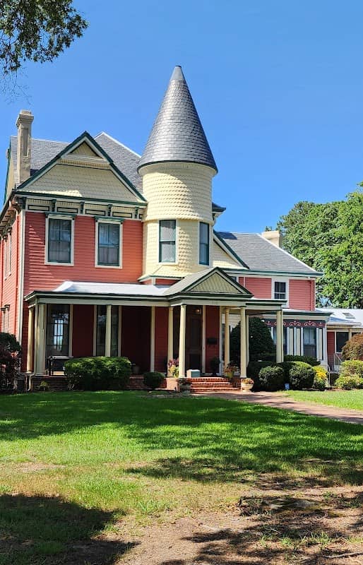 Smithfield Historic District - Image 1