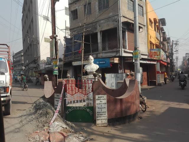 Netaji Statue - Image 1