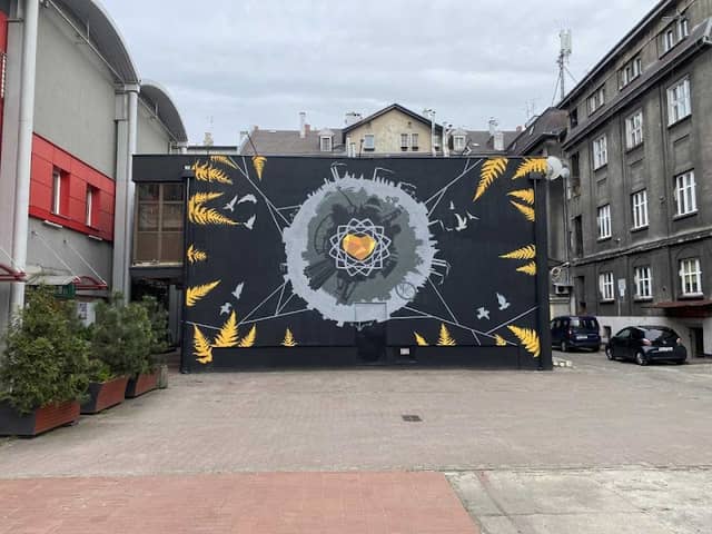 Mural "CZARNE ZŁOTO" - Image 1