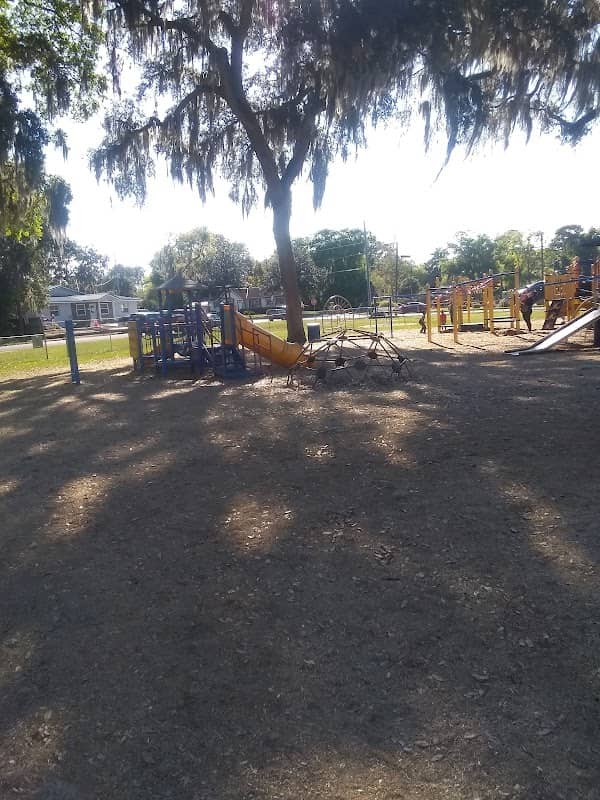 Youngs Park - Image 2
