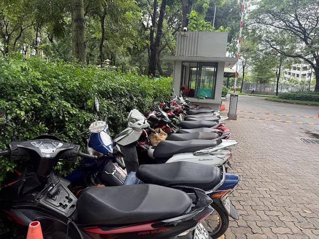 Bãi giữ xe tự quản - Image 1