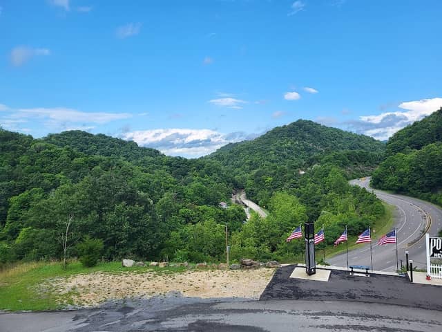 Cedar Bluff Overlook Park - Image 1