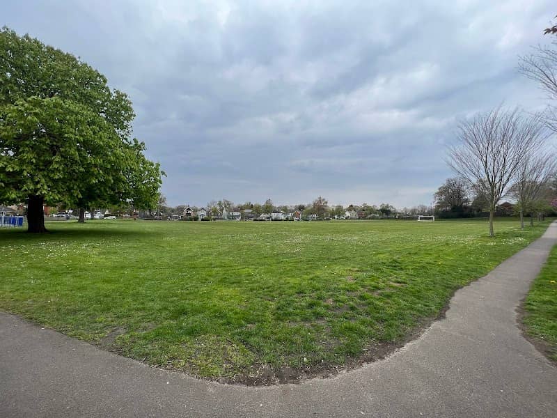 Cove Green - Image 1
