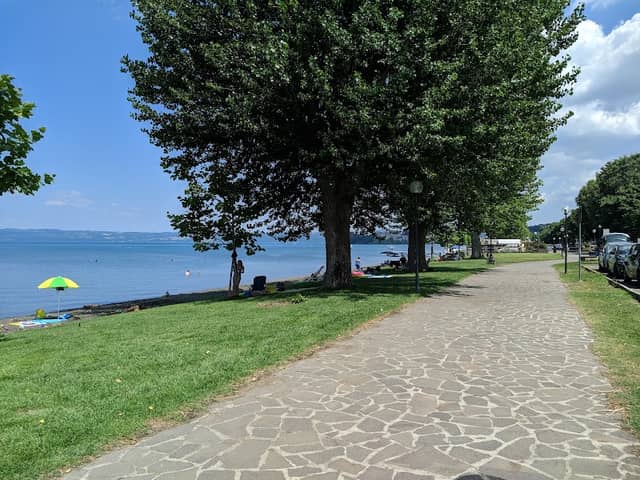 Lungolago di Capodimonte - Image 1