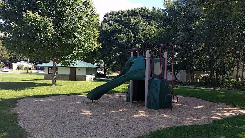 Big Brick Park - Image 1