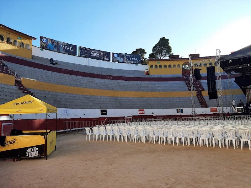 Plaza De Toros Ambato - Image 1