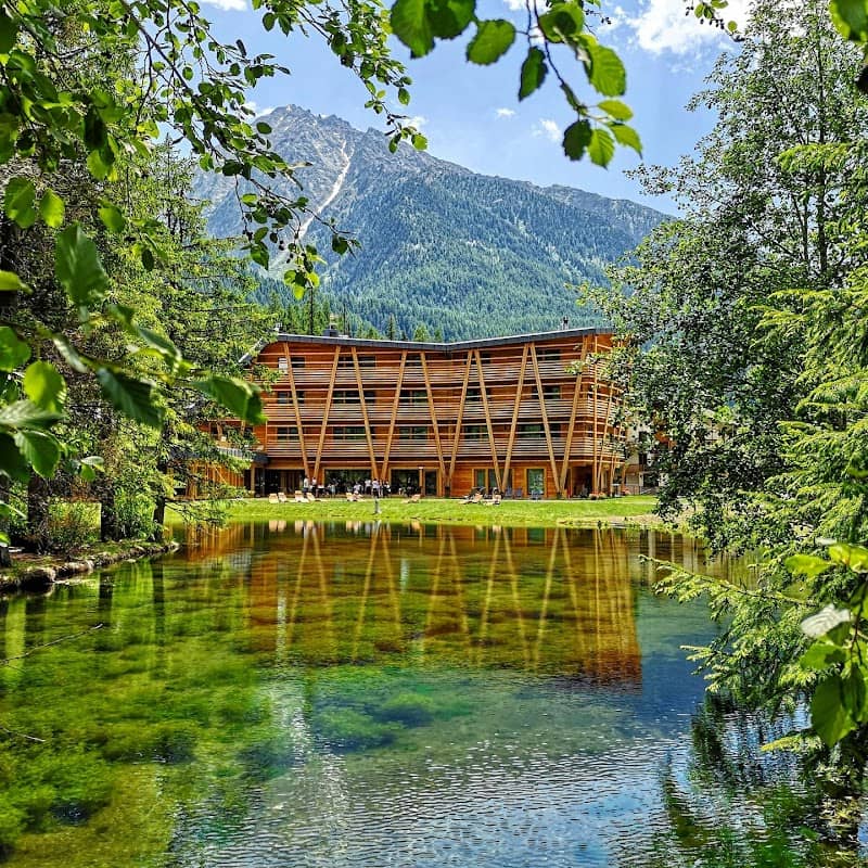 Au Charmant Petit Lac • Spa & Park Eco-Hotel - Image 1