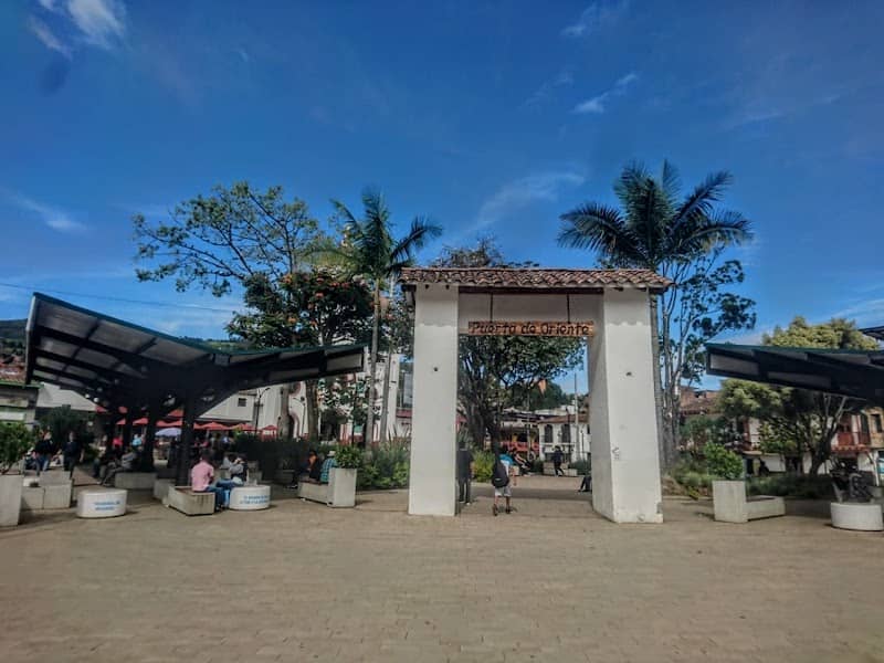 FREE TOURS - Image 1