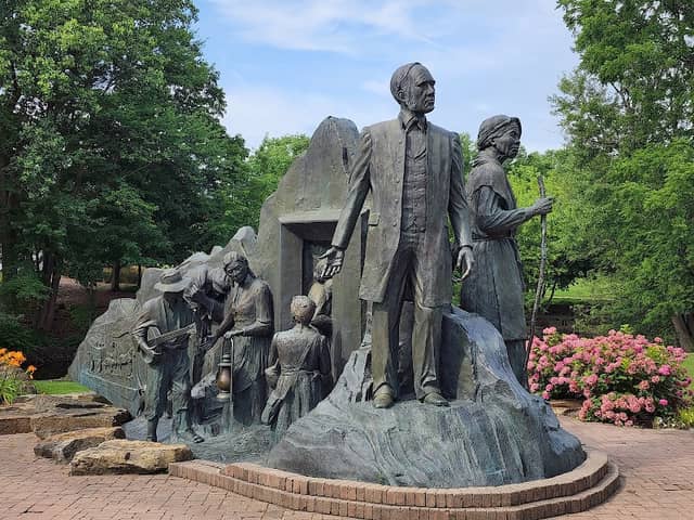 Underground Railroad Sculpture - Image 3