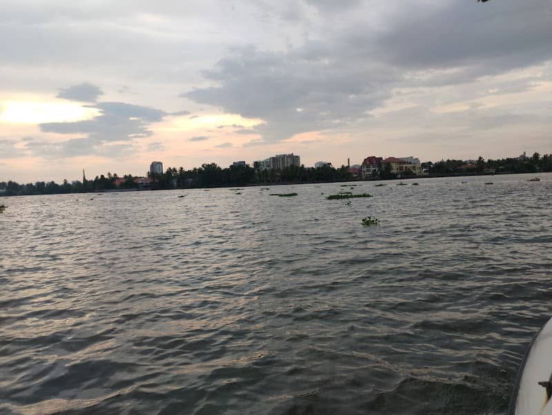 Shikkara boat Ride - Image 2