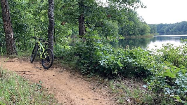 Grapevine Lake Mountain Bike Trails - Image 2