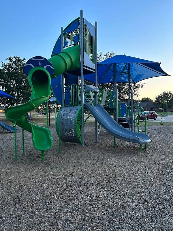 Falcon Creek Park - Image 1