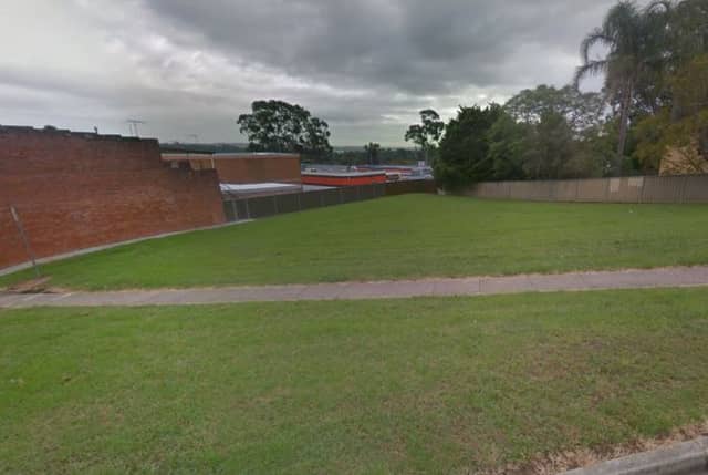 St Elmo Park - Image 1