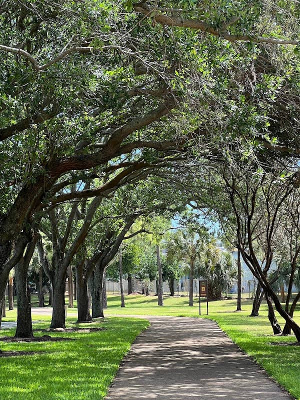 Shirley Small Park - Image 2