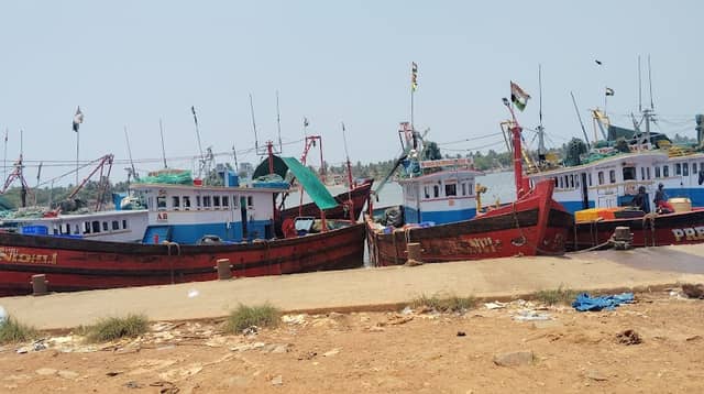 Bunder back gate - Image 1