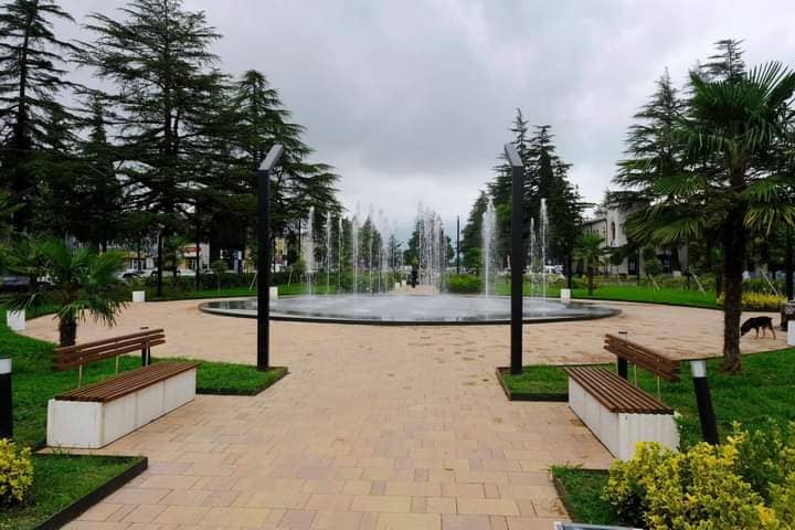 მარტვილის ცენტრალური სკვერი - Image 1