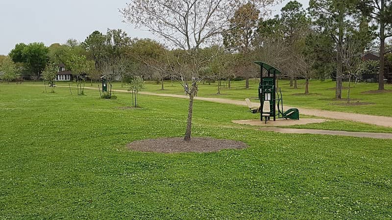 MacNaughton Park - Image 2