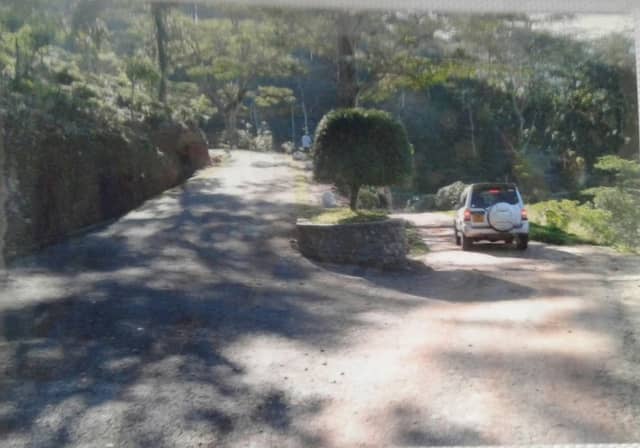 Karagahathenna Tower road - Image 1