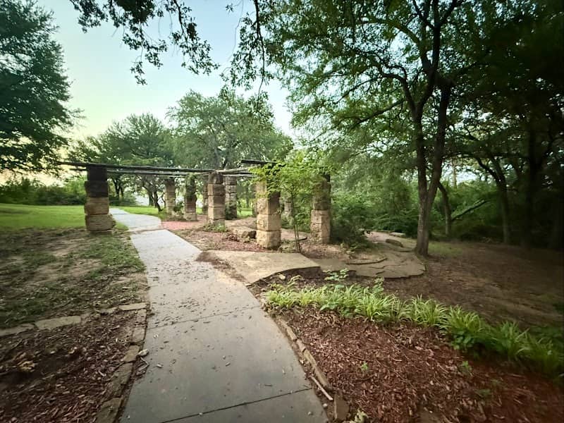 Munson Memorial Gardens - Image 2